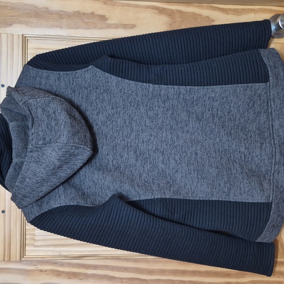 North Face Womens Jacket - Picture 3 of 8